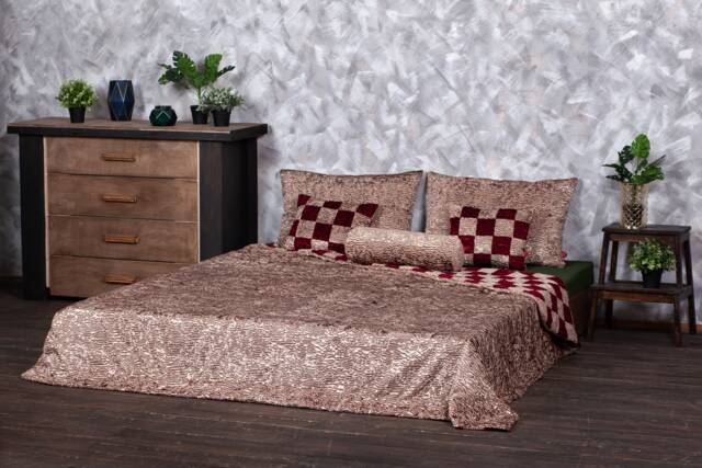Luxury Faux Fur Bed Set - Garnet & Onyx Patchwork, Vegan - image 1