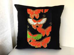 Butterfly Japanese Quilt Vintage Pillow Cover, Silk Kimono Fabric Sofa Bedding Throw Case, Kimono Cushion - thumbnail 1