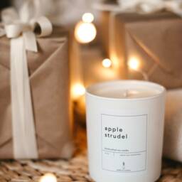 Apple Strudel Candle Gift Soy Wax Vegan Natural Cinnamon Home Foodie Apple Pie Autumn Decor Farmhouse - thumbnail 3