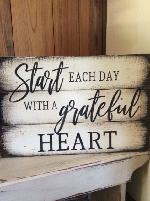 start Each Day With A Grateful Heart Pallet Wood Sign