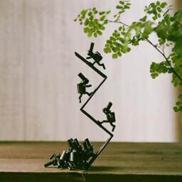 Happy Dreamer Bronze Zigzag Ladder Figurine - thumbnail 3