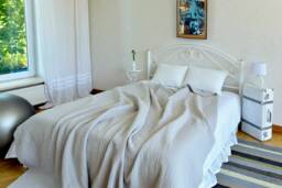 stonewashed Linen Quilt Comforter - Lightweight Flax Bedding, Double-Sided Throw Blanket, Bespoke Bedding UK - thumbnail 1