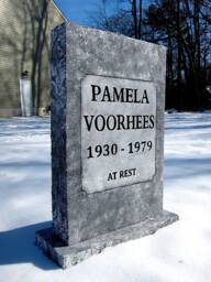 Pamela Voorhees Life Size Tombstone Movie Replica Friday The 13Th - thumbnail 1