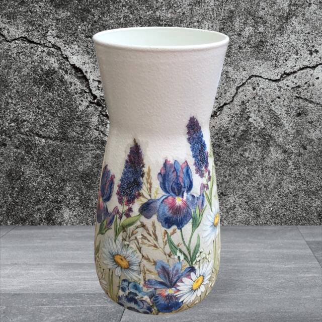 Iris & Daisy Flower Vase, Meadow Flowers On A Vase , Gifts For Her Floral - image 1