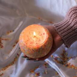 Birthday Cake Candle Scented - Made With Eco-Friendly Coconut Wax, 100% Vegan & Cruelty Free - thumbnail 2