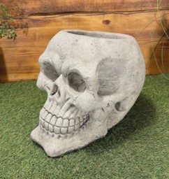 stone Garden Large Gothic Skull Planter Plant Pot Concrete Ornament - thumbnail 1