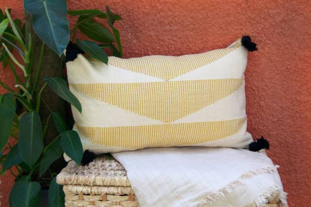 Yellow Kilim Throw Pillow Cover - Tasseled Soft Cotton Pillowcase Lumbar Handwoven Pillows Cute Decorative Sofa Couch Cushions 16x26