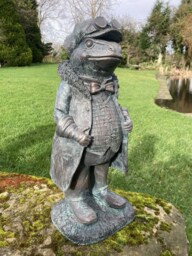 Resin Garden Large Mr Toad Ornament
