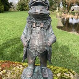 Resin Garden Large Mr Toad Ornament - thumbnail 4