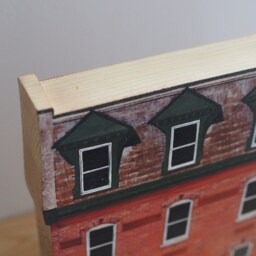 Hand Painted Wooden House Portrait Personalized Miniature - thumbnail 2