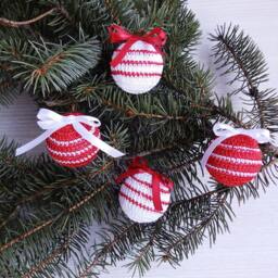 Christmas Decoration, 4 Crochet Balls Ornaments, Handmade Shatterproof Balls, Ooak Ornaments - thumbnail 4