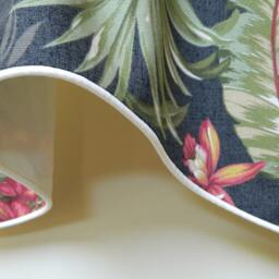 Waverly Tropical Floral Pattern Window Valance /Corded, Lined Valance/ Rod Pocket Scalloped - thumbnail 3
