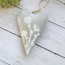 Large Grey Metal Hanging Heart Decoration With Daisy - The Home & Hearts Shop Rustic Wall Wedding Gift Christmas - thumbnail 3