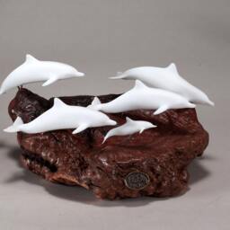 Dolphin School Sculpture By John Perry 8In Long On Polished Burlwood Base. Signed - thumbnail 2