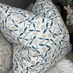Dainty Floral Design Pillow Cover - Blue Beige White , Decorative Cushion Cover, John Lewis Fabric, Scallop - thumbnail 3