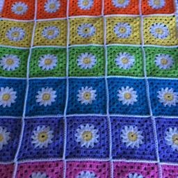 Pretty Rainbow Daisy Crochet Blanket - thumbnail 2
