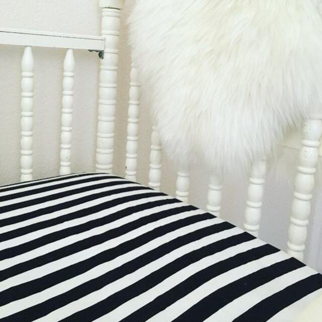 Lined Black & White Crib Sheet