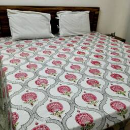 Floral Print Bedspread Handmade Indian Cotton King Size Bed Cover - thumbnail 2