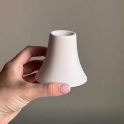 Round Jesmonite Candlestick Holder Minimalist Table Decor - thumbnail 3