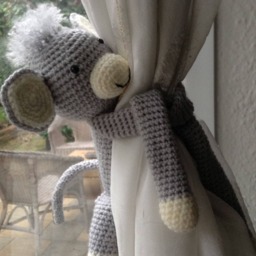 Crochet Monkey Curtain Tie Backs, Nursery Decor, Baby Shower Gift - thumbnail 4