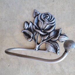 Toilet Paper Holder Rose, Tissue Holder, Tp Hanger, Cottage Bathroom, Hanger Rose Iron Metal Bath Hardware - thumbnail 3