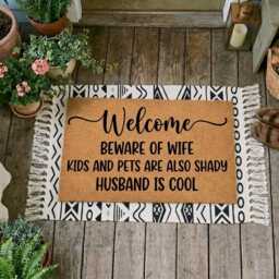 Funny Family Beware Of Wife & Shady Kids Doormat - Humorous Entryway Decor