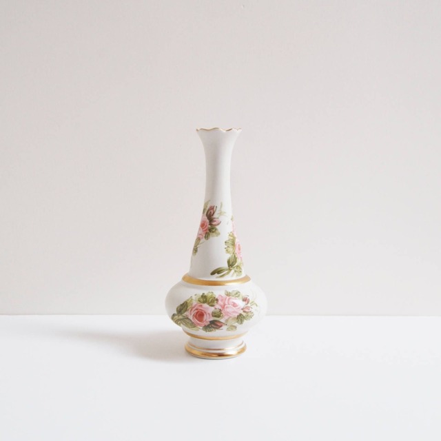 Milli Saraylar Vase - Turkish Handmade Floral Painting Porcelain Vase - image 1