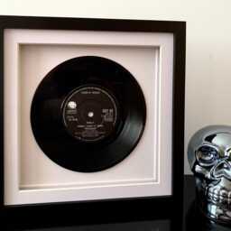 Guns N Roses - Sweet Child O Mine Framed 7 Inch Vinyl Record Music Wall Art Gift - thumbnail 3