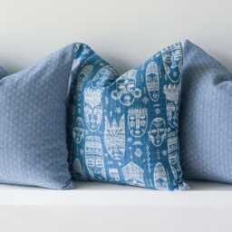 Blue Aztec Mask Cotton Cushion Set, Boho Throw Pillows - thumbnail 3