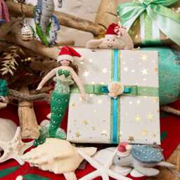 Christmas Mermaid Ornament - Light, Hand Felted Holiday Siren Charm, Handmade Whimsical Decor - thumbnail 3