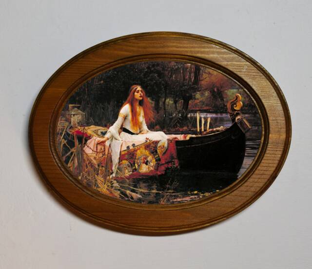 Oval Light Oak Framed Classic Art Print, John William Waterhouse The Lady Of Shalott - image 1