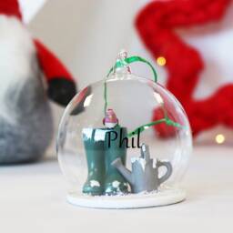 Personalised Gardeners Christmas Bauble - Gift Gardening Snowy Robin - thumbnail 1