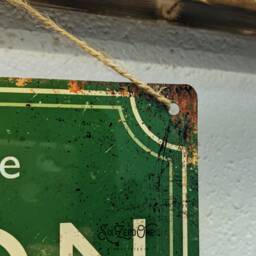 Please Do Not Feed The Monkeys Metal Sign. Rusty Worn Look Print Art Hanging - thumbnail 3