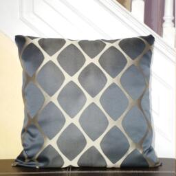 Pillow Cover Prairie Green, Dark Plum, Grey Lattice D??cor Covers - thumbnail 2