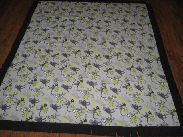 "Xl Fleece Dinosaur Skeleton Blanket Throw 58"" X 70" - image 1