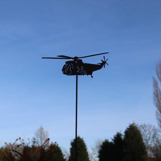 Rusty Metal Sea King Helicopter Garden Decoration - Aviation Gift - image 1