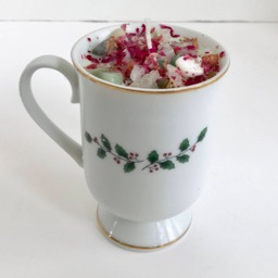 Set Of 2 Lavender Scented Soy Wax Candles in Festive Christmas Tree Coffee Mugs - thumbnail 3