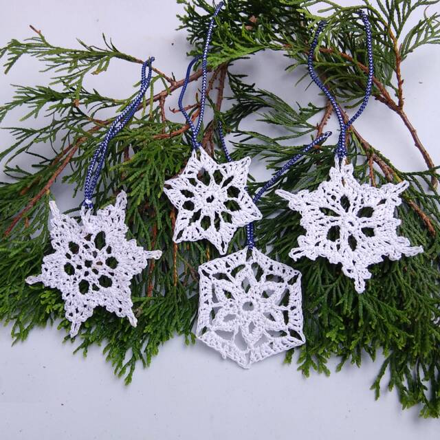 Crochet Snowflake Ornaments White Cotton With Silver Sparkle, Set Of 4 - image 1