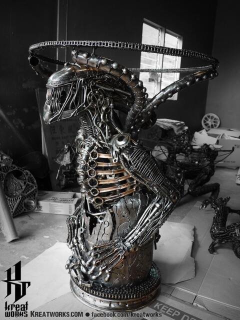 100cm Metal Monster Table - Include A Glass Tabletop - image 1