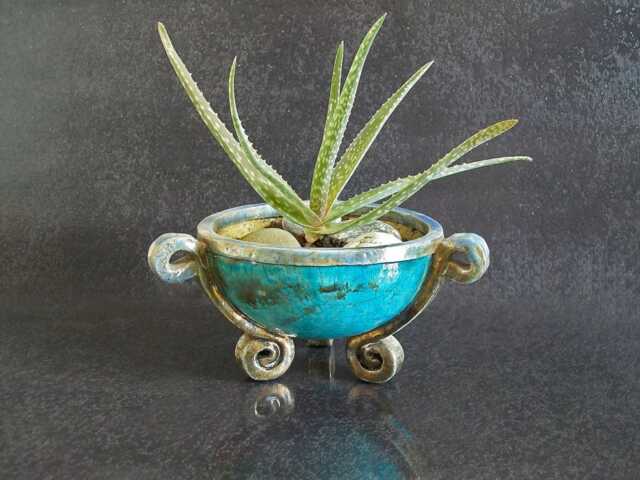 "Raku Planter ""Neptune's Tripod" - image 1