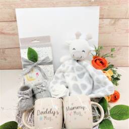Unisex Baby Hamper Elephant Comforter, Milestone Cards, Mummy & Daddy Mugs - thumbnail 3