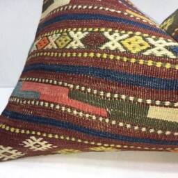 Vintage Kilim Pillow Cover, Bohemian Throw Pillow, Handwoven Turkish Accent, 16x24 - thumbnail 3