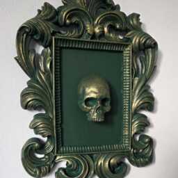 Framed Bronze Patina Skull. in Gothic Style Frame - thumbnail 2