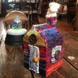 Knitter's Cabin Snow Globe By Amy Vandonsel - Limited Edition Of 25 - thumbnail 4
