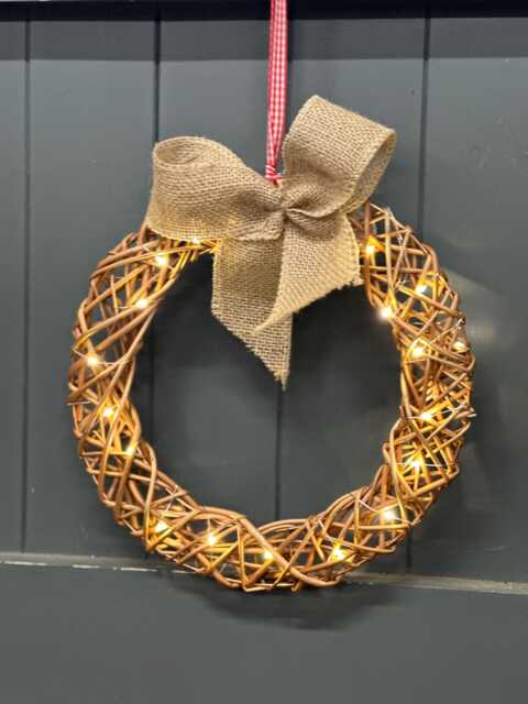 Handmade Willow Wall Decoration With 20 Led Battery Operated Lights - Christmas Wedding Birthday Wreath Circle Soft White - image 1