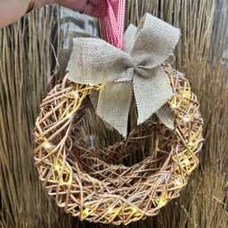 Handmade Willow Wall Decoration With 20 Led Battery Operated Lights - Christmas Wedding Birthday Wreath Circle Soft White - thumbnail 2