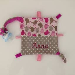"Embroidered Baby Comforter With Personalized Name ""Birds Pink" - thumbnail 4