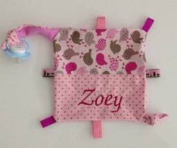 "Embroidered Baby Comforter With Personalized Name ""Birds Pink" - thumbnail 3