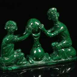 Malachite Sculpture - thumbnail 2