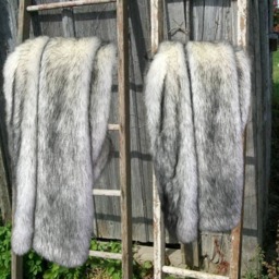 Faux Fur Throw Blanket, Black Tip Huskie, Minky Cuddle Lining - thumbnail 2